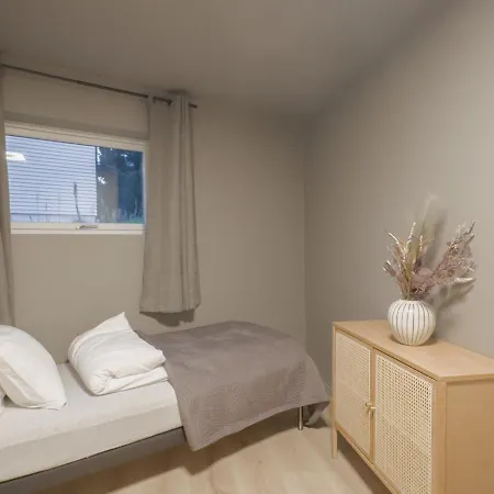 Apartment Staying 1 - New And Modern *